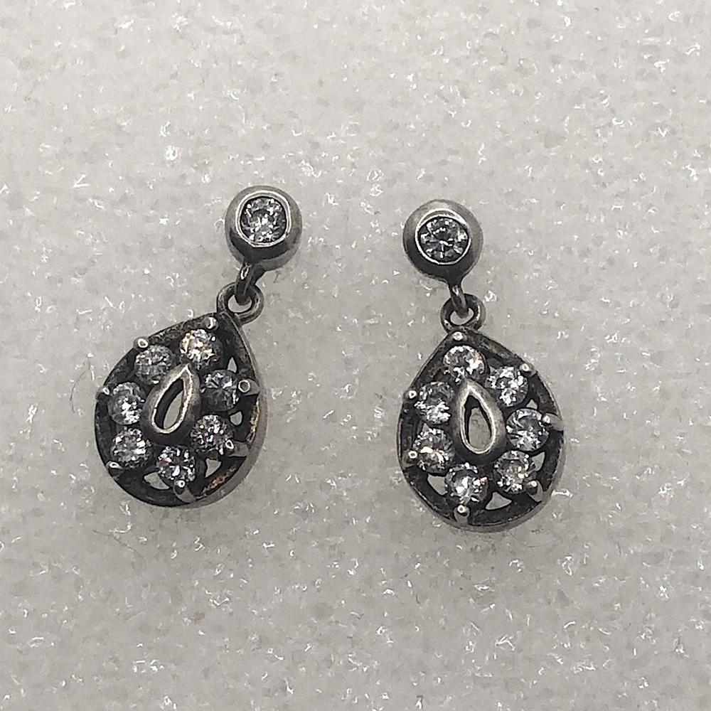 𝅺vintage Sterling & White Cz Stone Fancy Pear Shape Teardrop Dangle Studs .8”